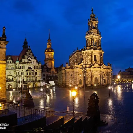 Frank's In Lejlighed *